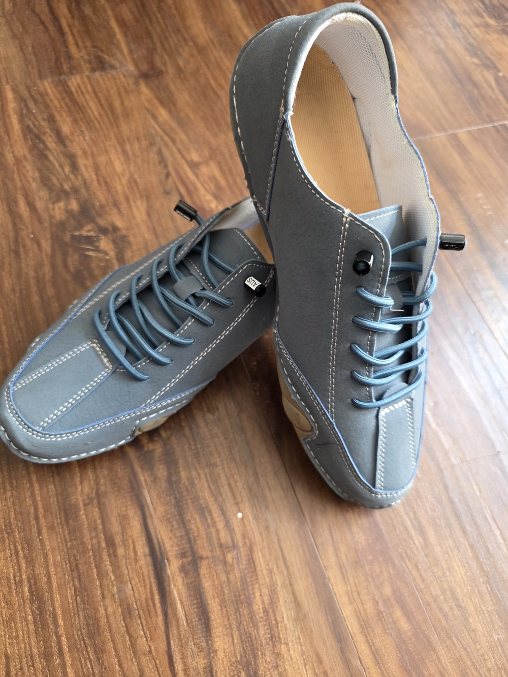 Women's Athletic Lace-Up Sneakers in Gray